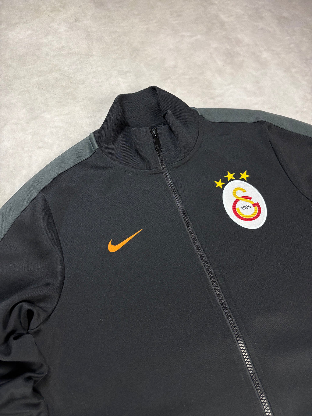 Nike Galatasaray Track Jacket Black – Football Streetwear Zip-Up (S)