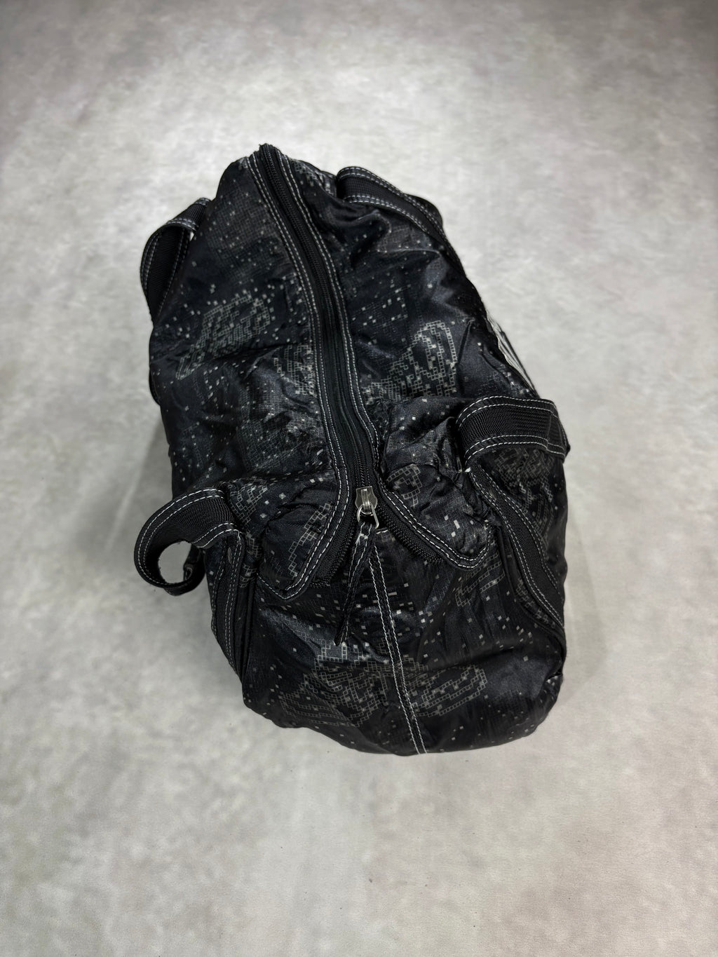 Vintage Nike Y2K Mini Duffel Bag – Black Pixel Pattern Shoulder Bag