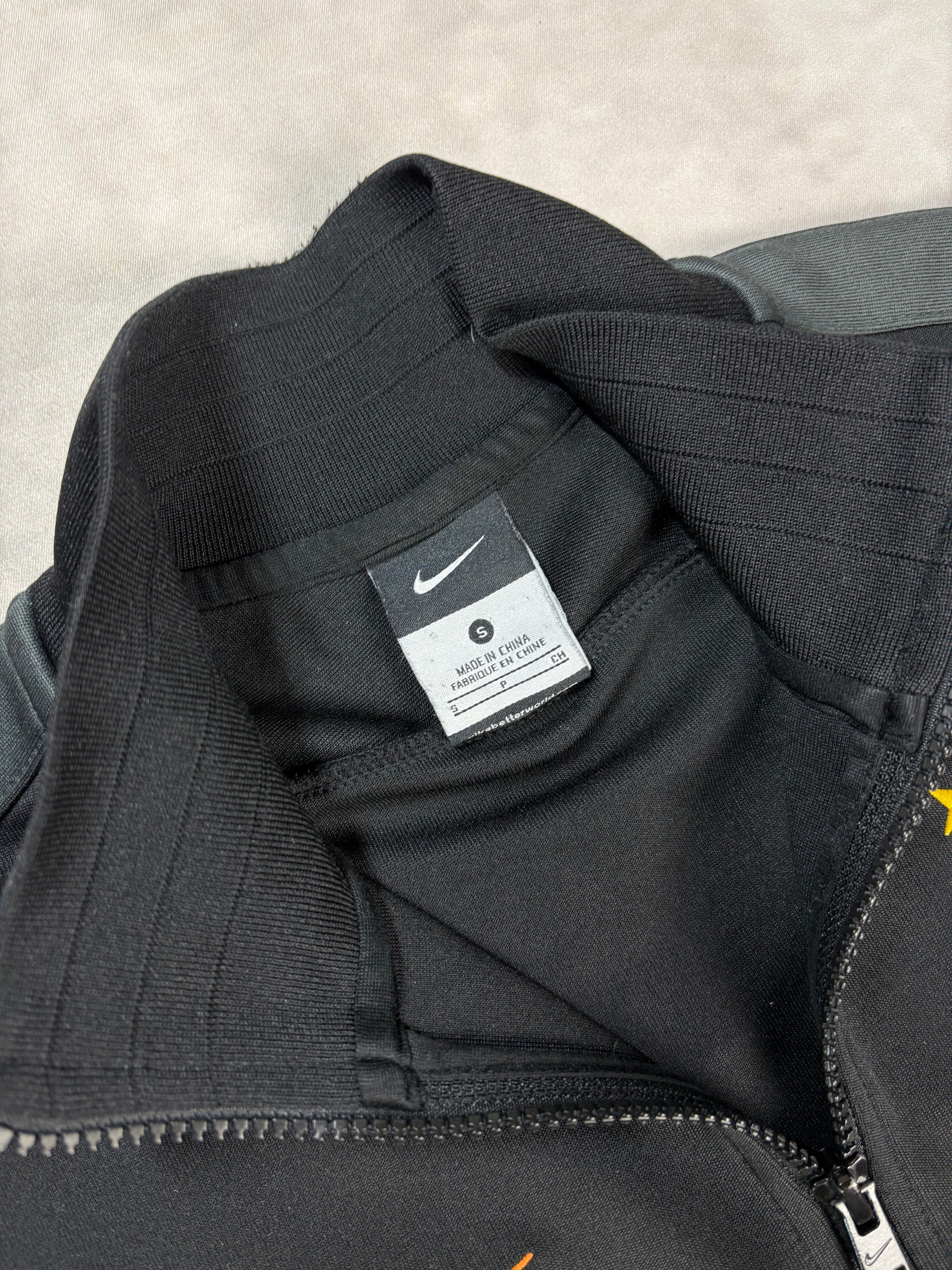 Nike Galatasaray Track Jacket Black – Football Streetwear Zip-Up (S)