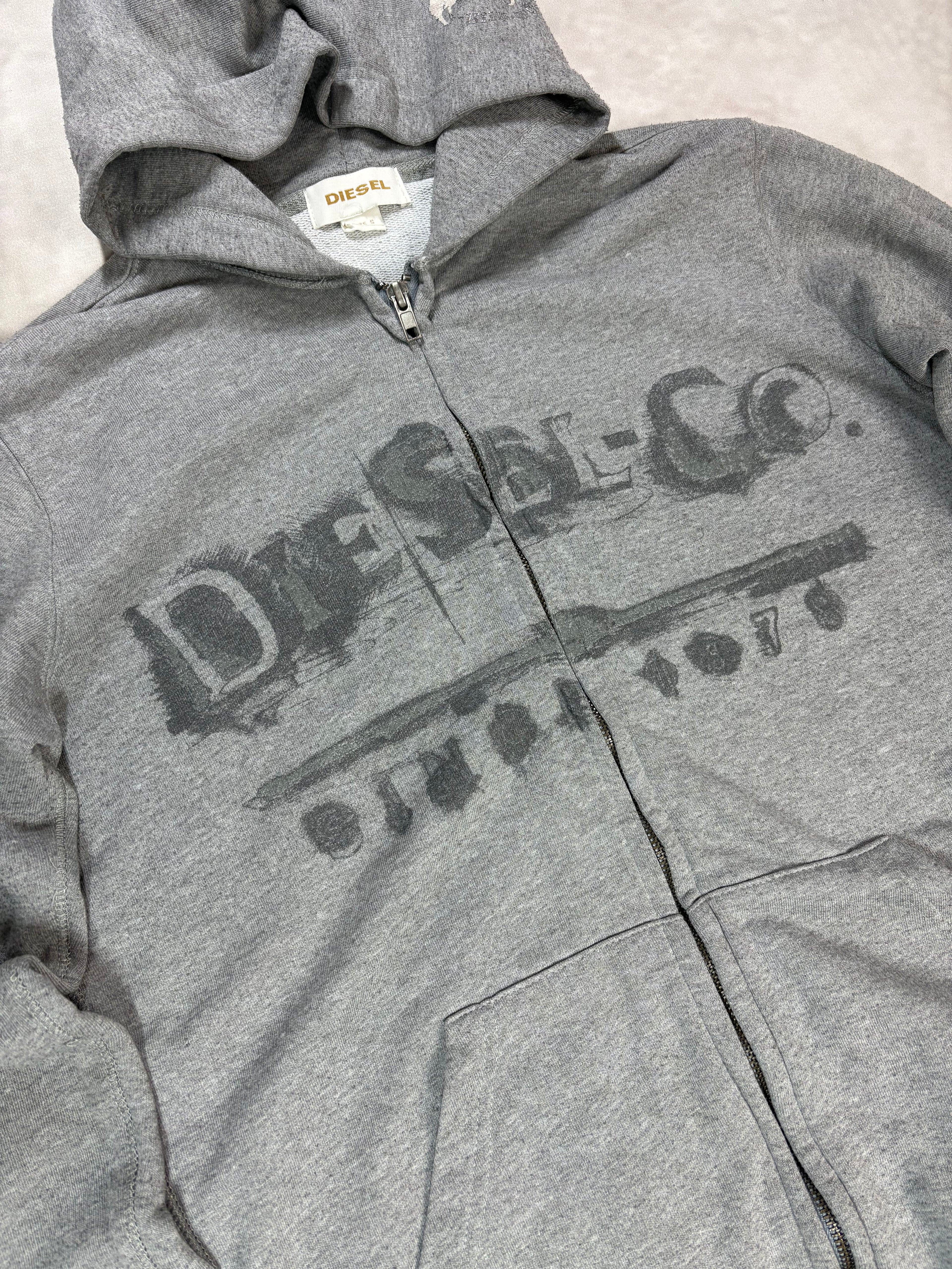 Vintage Diesel Zip Hoodie Grey – Y2K Logo Streetwear (S)